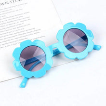 Load image into Gallery viewer, Flower Sunglasses for Kids and Toddlers, Eyewear for Babies, Child Sunglasses.
